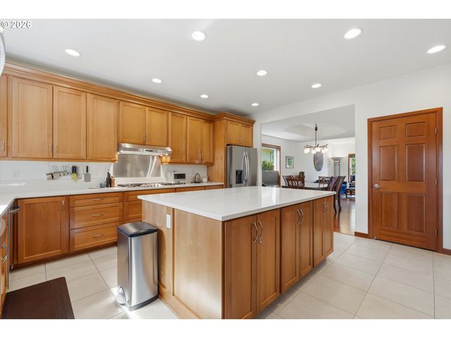 1616 Se 87TH Ave, Portland, OR 97216