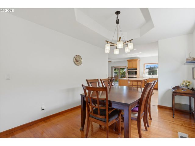 1616 Se 87TH Ave, Portland, OR 97216