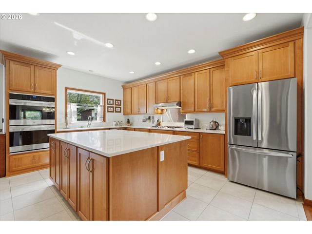 1616 Se 87TH Ave, Portland, OR 97216