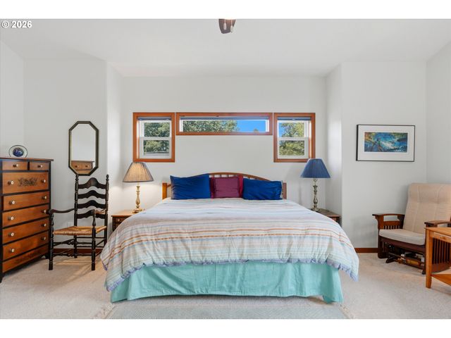 1616 Se 87TH Ave, Portland, OR 97216
