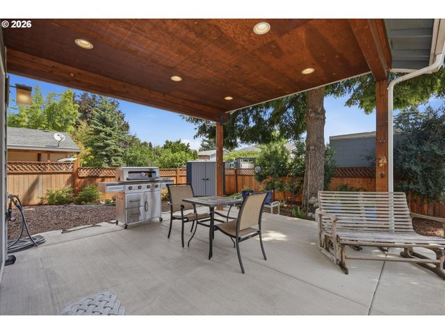 1616 Se 87TH Ave, Portland, OR 97216