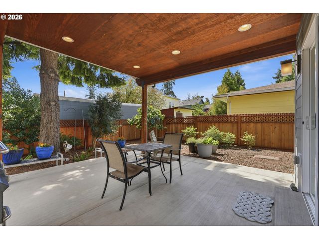 1616 Se 87TH Ave, Portland, OR 97216