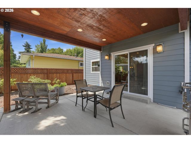 1616 Se 87TH Ave, Portland, OR 97216