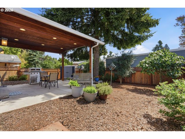1616 Se 87TH Ave, Portland, OR 97216