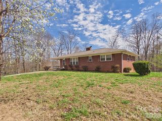 1331 Idlewood Street SW, Lenoir, NC 28645