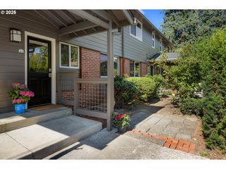 154 RIDGEWAY Rd, Lake Oswego, OR 97034