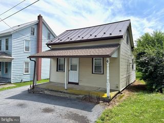 6 E TANNER ST, Myerstown, PA 17067