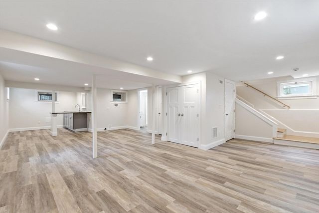 329 Warren, Waltham, MA 02453