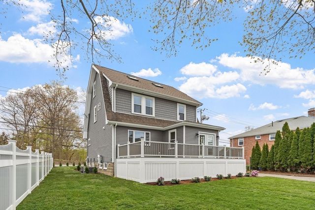 329 Warren, Waltham, MA 02453
