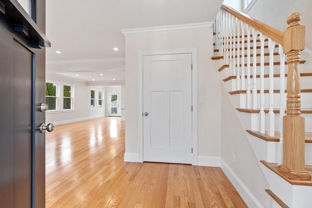 329 Warren, Waltham, MA 02453