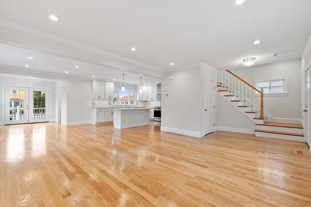 329 Warren, Waltham, MA 02453