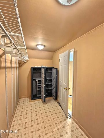 1009 Riverside Avenue, Kingsport, TN 37660