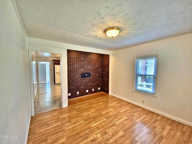 1009 Riverside Avenue, Kingsport, TN 37660