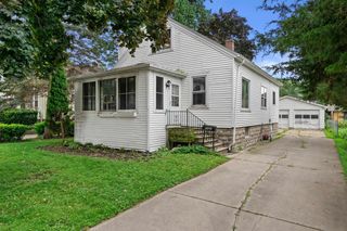 1127 EASTMAN STREET, Oshkosh, WI 54901