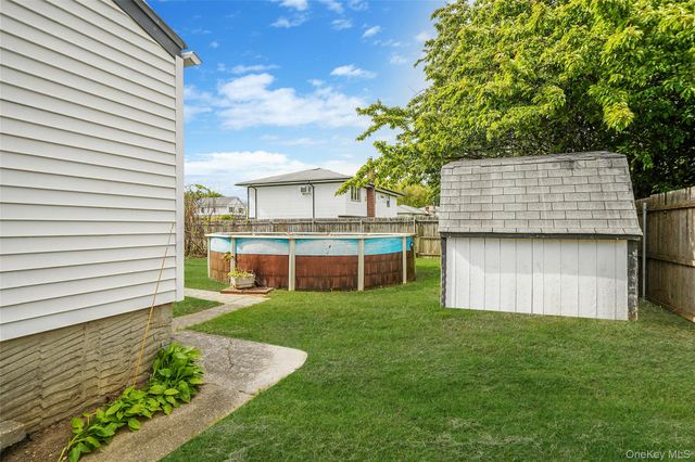 75 Barnum Street, West Babylon, NY 11704
