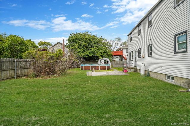 75 Barnum Street, West Babylon, NY 11704