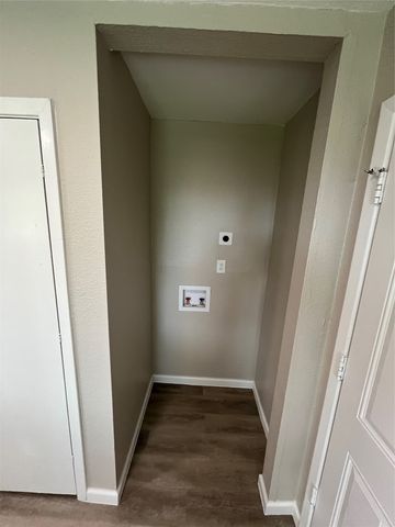 405 Highcrest Drive, Dallas, TX 75232