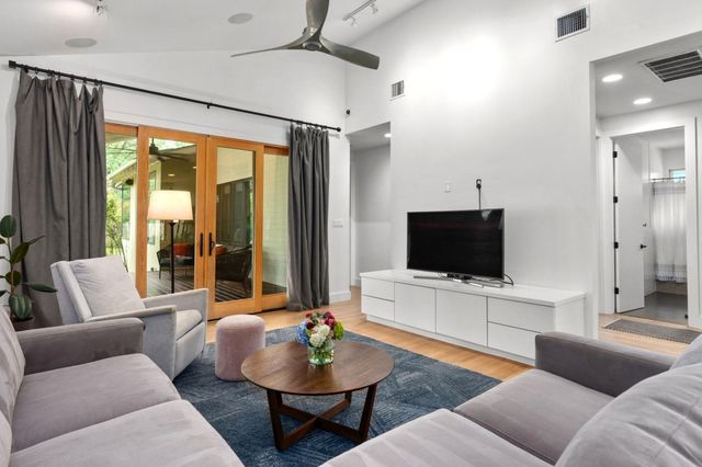 4909 Woodview Ave, Austin, TX 78756