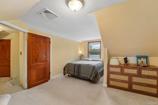 1 Brook Court, Greenwood Lake, NY 10925