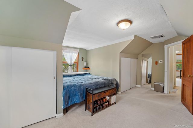 1 Brook Court, Greenwood Lake, NY 10925