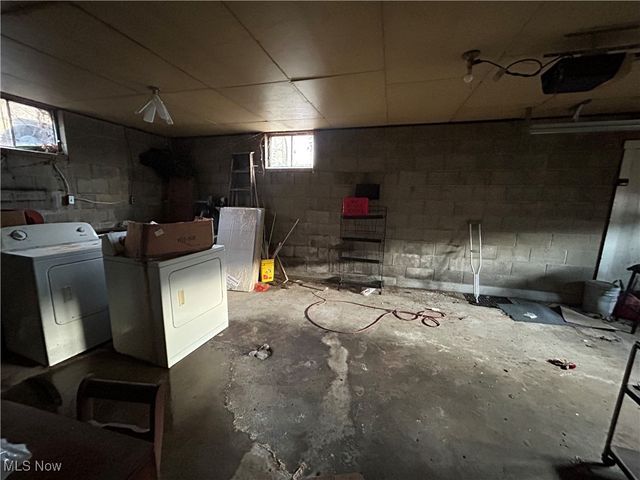 2575 Joyce Hill Road SW, New Philadelphia, OH 44663