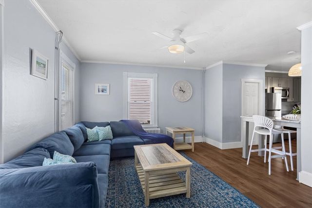 14 Lucas Avenue, Newport, RI 02840