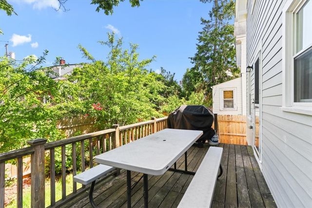 14 Lucas Avenue, Newport, RI 02840