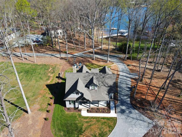 8320 Drena Drive, Sherrills Ford, NC 28673