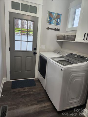 8320 Drena Drive, Sherrills Ford, NC 28673