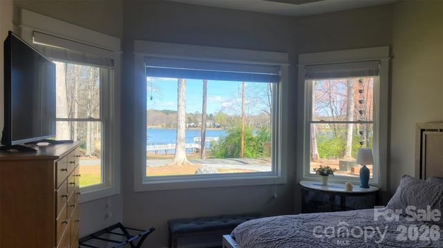 8320 Drena Drive, Sherrills Ford, NC 28673