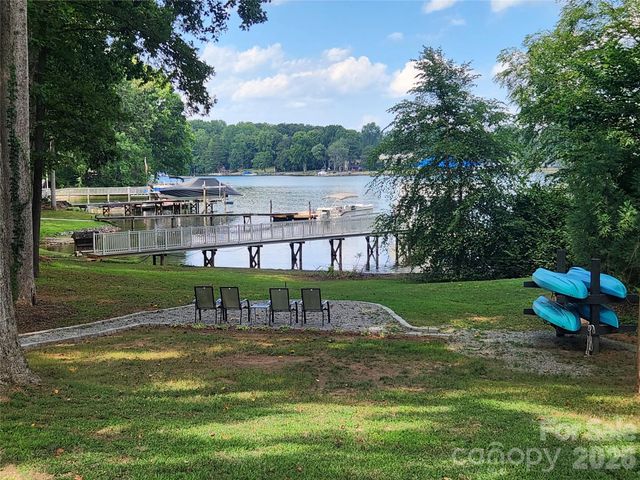 8320 Drena Drive, Sherrills Ford, NC 28673
