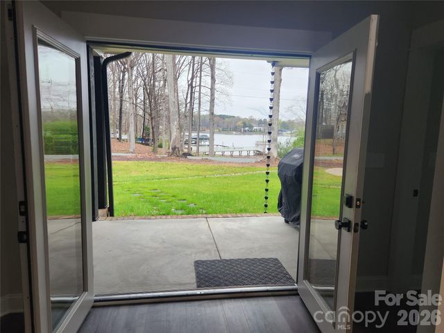 8320 Drena Drive, Sherrills Ford, NC 28673
