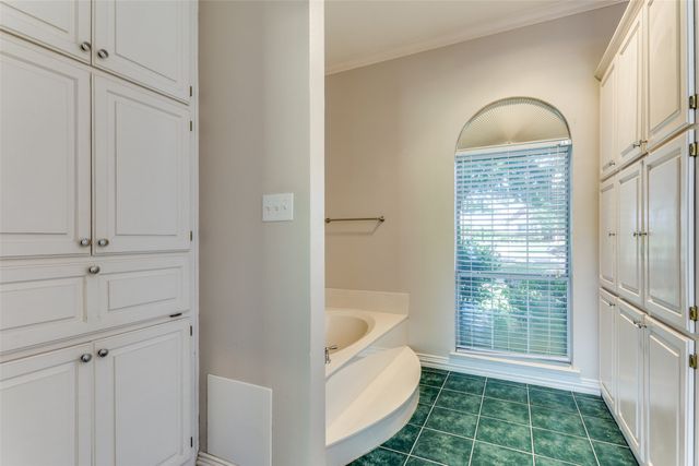 1309 Wedgewood Drive, Cleburne, TX 76033