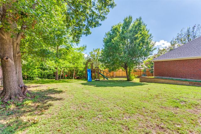 1309 Wedgewood Drive, Cleburne, TX 76033