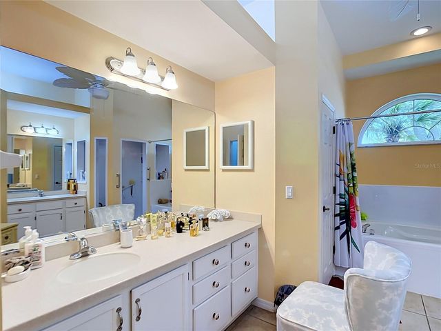 1216 WHITNEY DRIVE, Venice, FL 34292