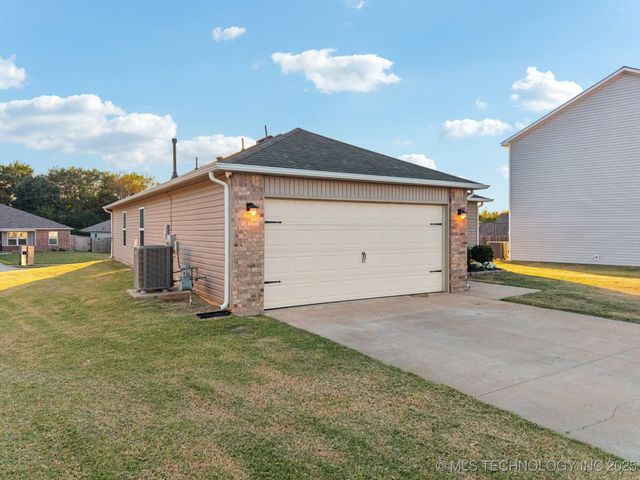 1524 S 29th Court, Broken Arrow, OK 74014