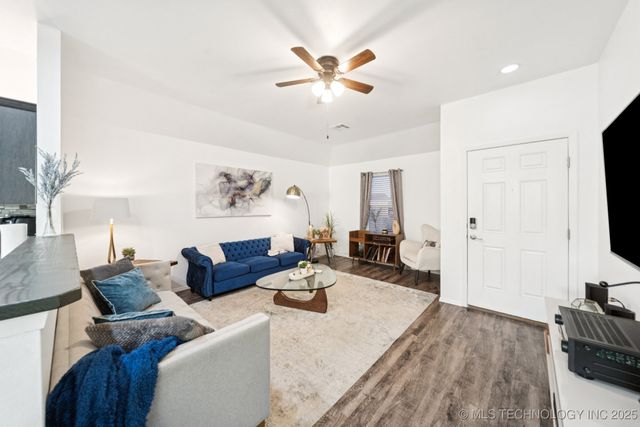 1524 S 29th Court, Broken Arrow, OK 74014
