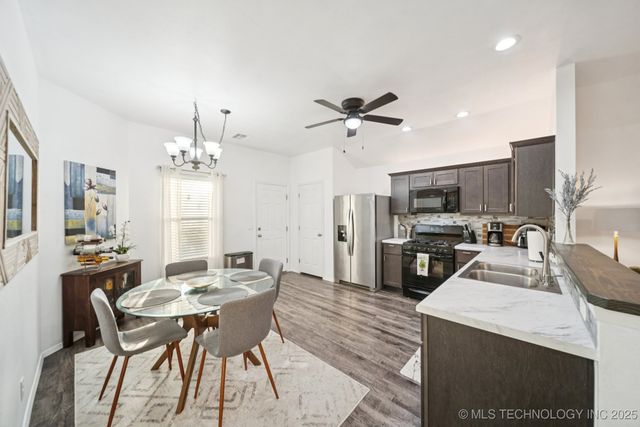1524 S 29th Court, Broken Arrow, OK 74014