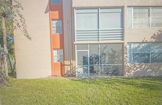 3140 Holiday Springs Boulevard 109, Margate, FL 33063