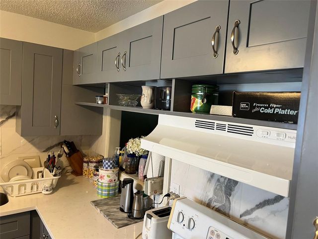 3140 Holiday Springs Boulevard 109, Margate, FL 33063