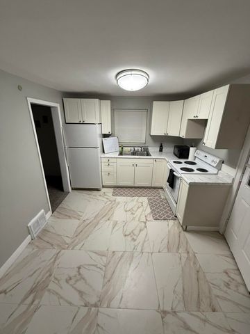 224-226 Maple Street, Parchment, MI 49004