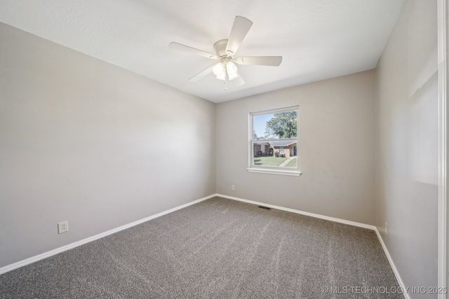 1206 Saddle Lane, Bartlesville, OK 74006