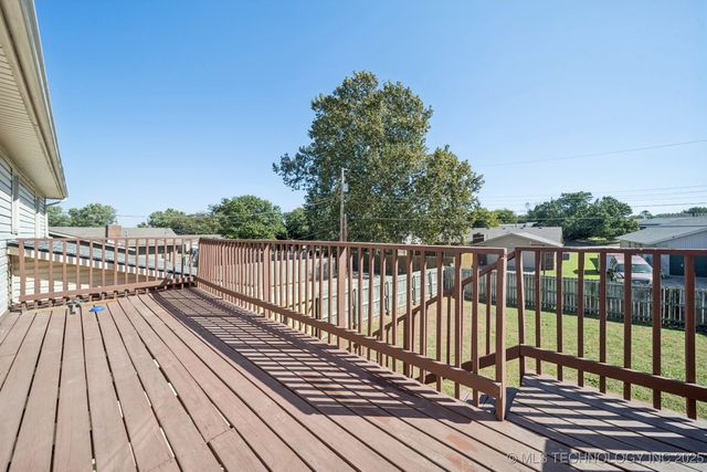 1206 Saddle Lane, Bartlesville, OK 74006