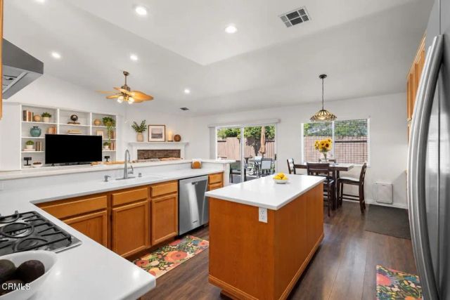 2661 Waverly Avenue, Camarillo, CA 93010