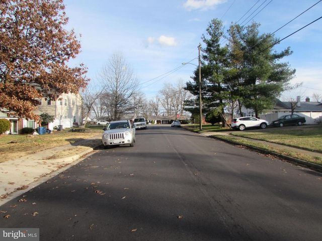 7305 CHARLOTTE ST, Springfield, VA 22150