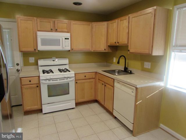 7305 CHARLOTTE ST, Springfield, VA 22150