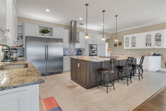 327 Saddle Club Road, Weatherford, TX 76088