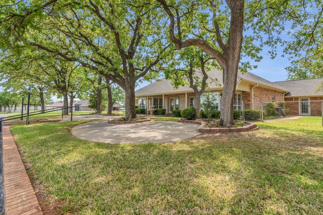 327 Saddle Club Road, Weatherford, TX 76088
