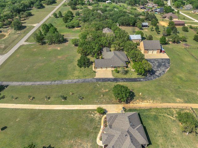 327 Saddle Club Road, Weatherford, TX 76088