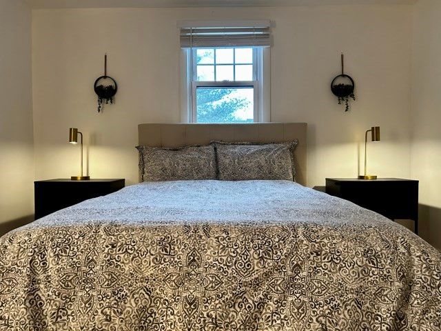 214 Sprague St, Dedham, MA 02026